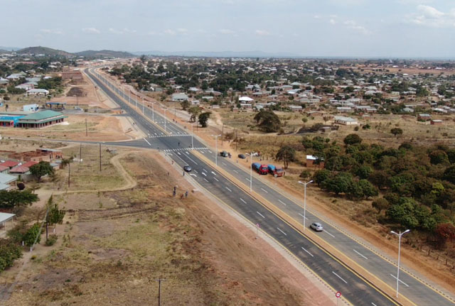援赞比亚姆皮卡市政道路项目